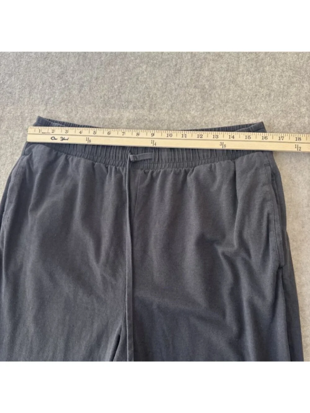 SKIMS‎ Jogger Pants Womens L Dark Gray Elastic Waist Pockets Lounge Cuffed
